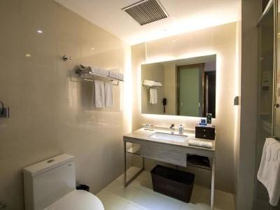 Kingtown Riverside Plaza Hotel